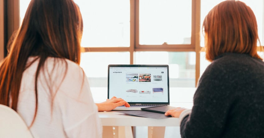 People looking at a good website